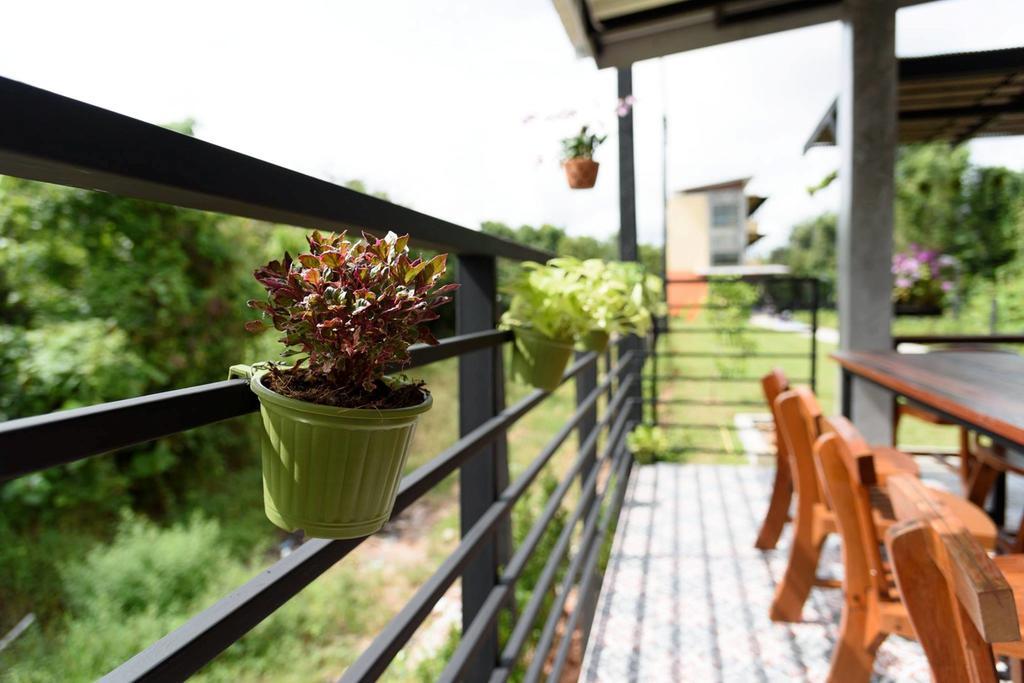 Srisuksant Urban Hotel Ban Nua Khlong Exterior photo