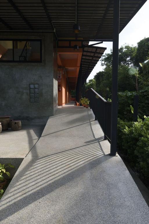 Srisuksant Urban Hotel Ban Nua Khlong Exterior photo